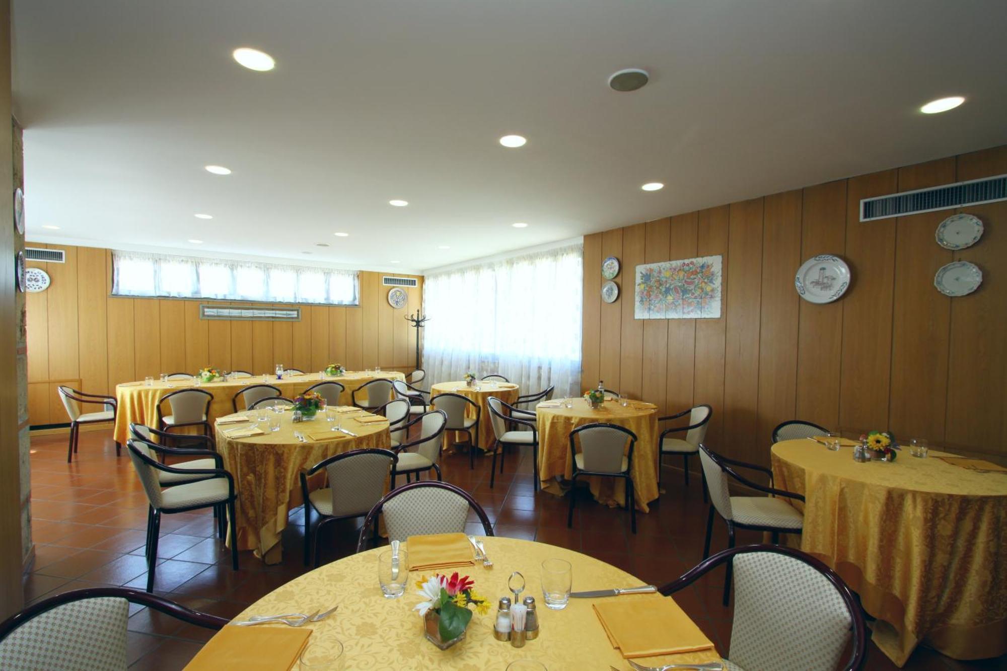 Hotel Garden Terni Exterior foto
